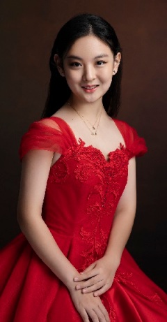 Serena Wang (Vang)